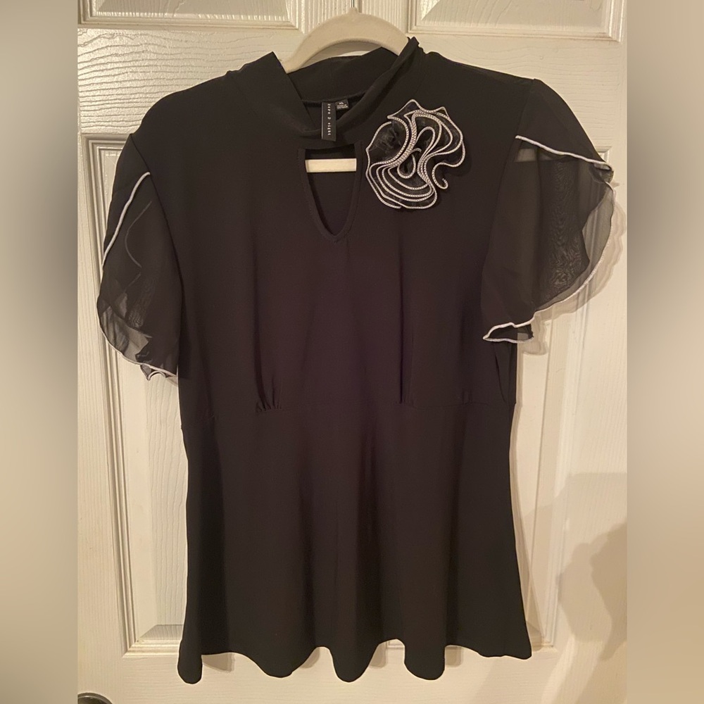 Zero 2 Eight Black Round Tie Neck sheer Ruffle short sleeve top size XL